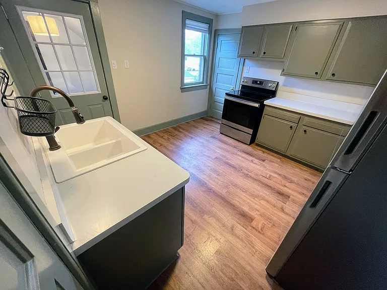1032 Bluff Ave — Photo 4