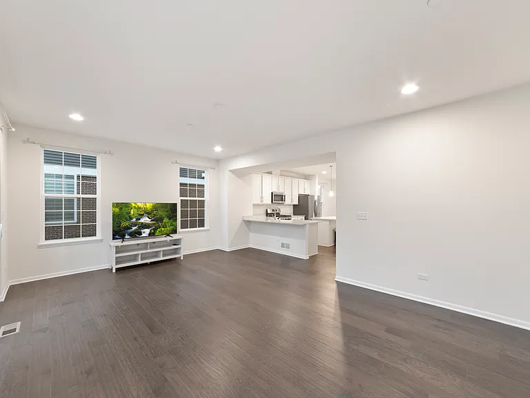 4431 Monroe Ct — Photo 10