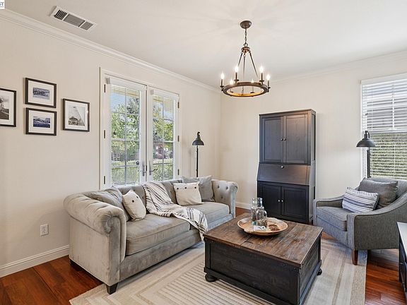 3rd image of 2421 Haile St