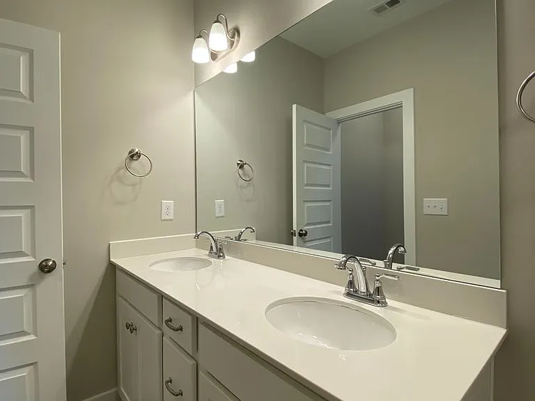 65 Red Oak Ct — Photo 29