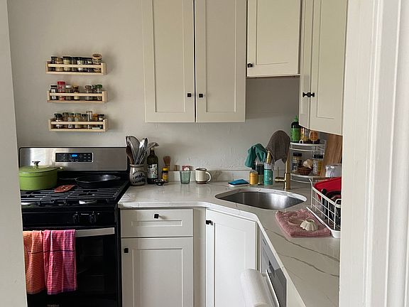 2nd image of 5624 Hempstead Rd APT 8