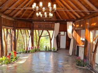 3035 Canyon Rd, Burlingame, CA 94010