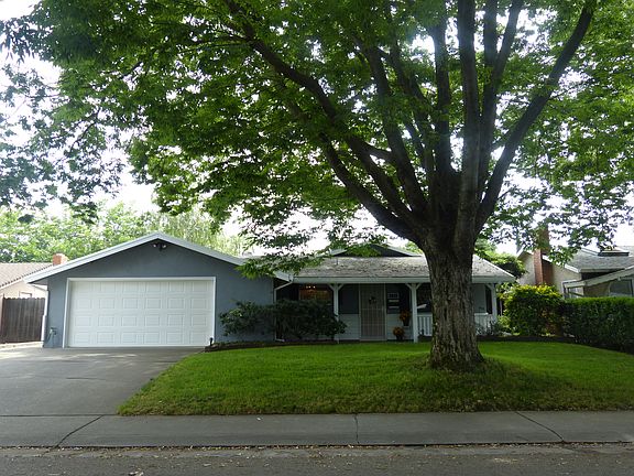 2nd image of 7913 Peppertree Dr