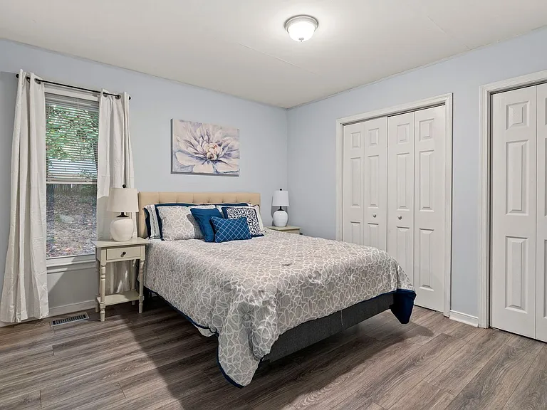 5048 Glen Tara Dr — Photo 15