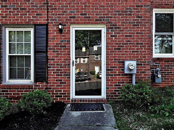 2nd image of 2763 Northwood Ct SW