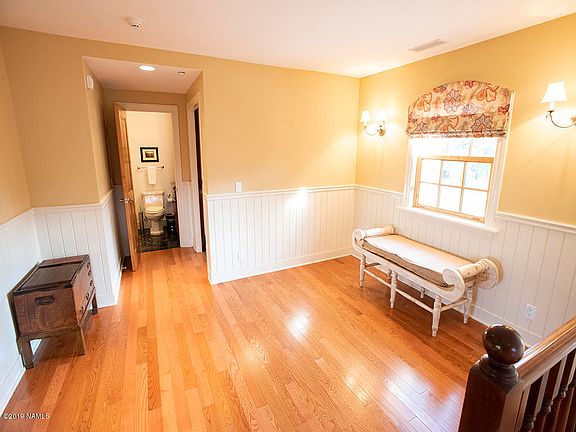 5th image of 3299 S Tehama Cir