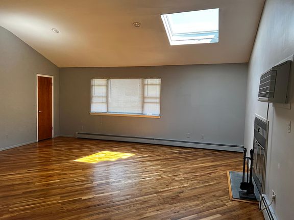 2nd image of 1 Mohegan Ave #B