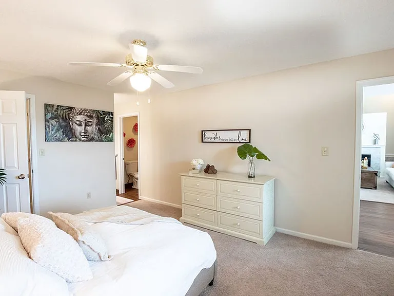 Windsong Place Apartments — Photo 71