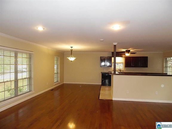 3rd image of 1920 Wisterwood Dr