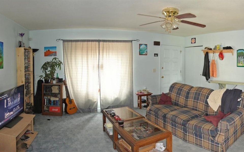 2nd image of 732 K Ave