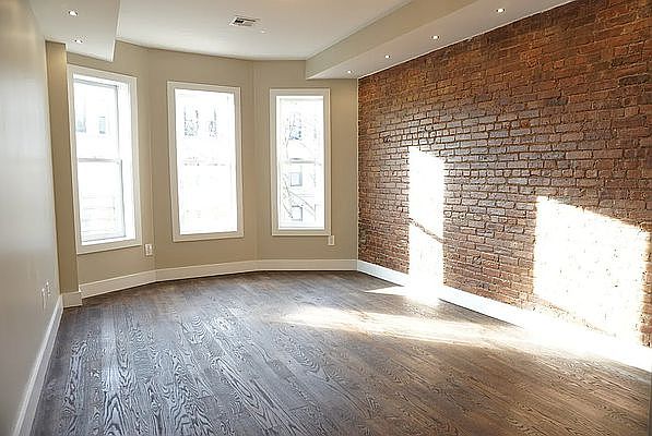 1st image of 207 Saint James Pl APT 2L