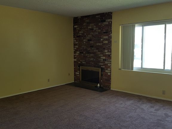 2nd image of 222 Lime St APT A