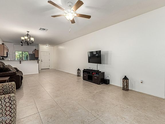 3rd image of 900 W BROADWAY Avenue #62
