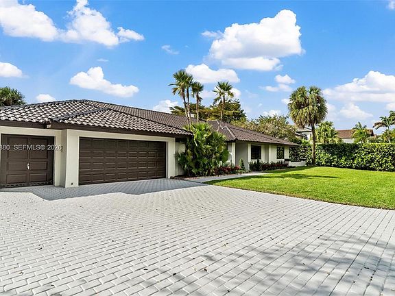 2nd image of 5254 NW 94th Doral Pl