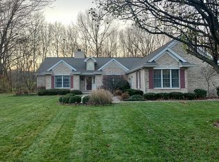 3127 Oakwood Dr, Charleston, IL 61920