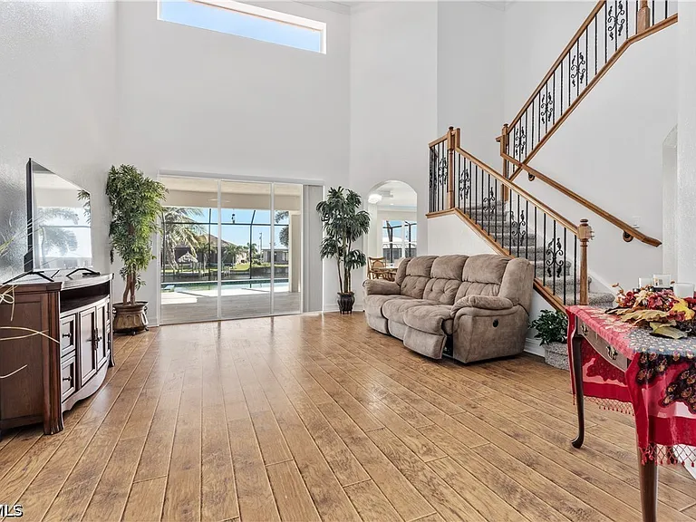 3101 SW 26th Pl — Photo 20