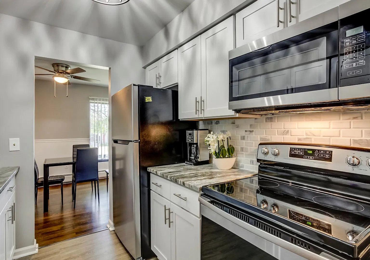 33302 Kingslane Ct — Photo 1