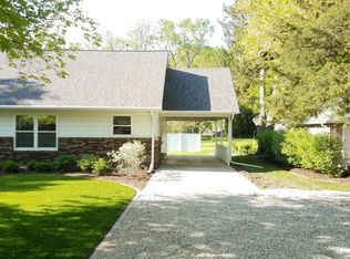 207 W Crow St, Eureka, IL