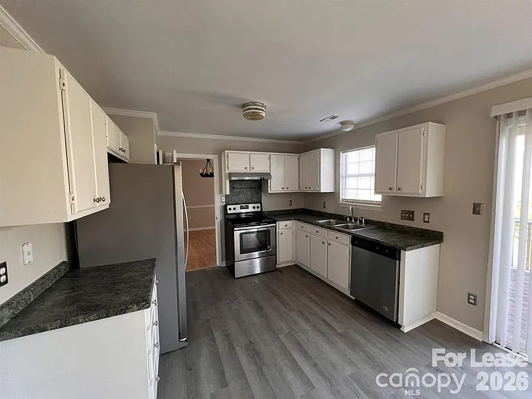 9608 Kayce Ln — Photo 3