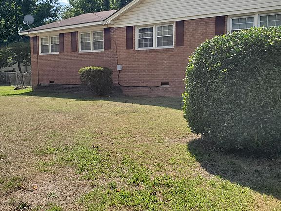 3rd image of 100 Ashton Drive
