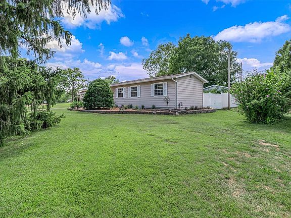 4th image of 2685 Glendrive Pl