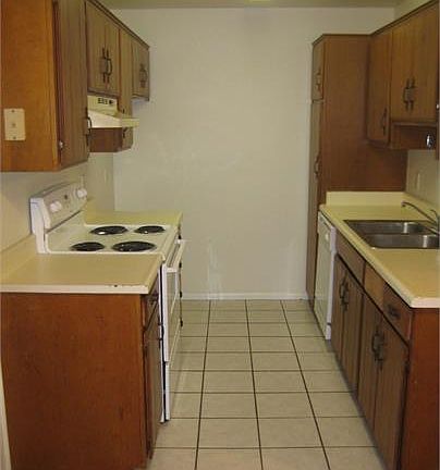 3rd image of 6625 E Golf Links Rd