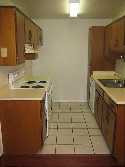 6625 E Golf Links Rd #2 — Photo 3