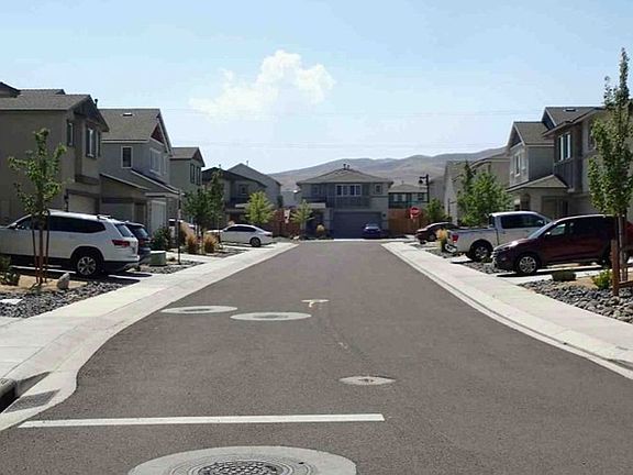 Exterior Neighborhood (street photo)