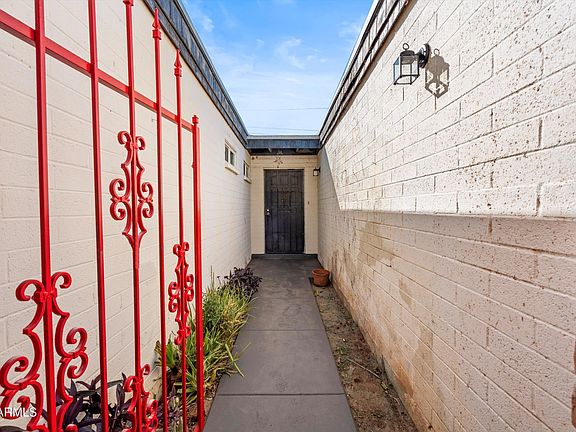 4th image of 3817 W HARMONT Drive