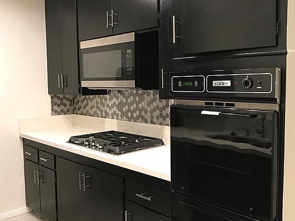 4th image of 740 Manhattan Beach Blvd APT B