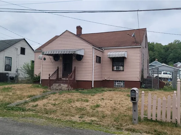 47 Clark St E, Clarksville, PA 15322