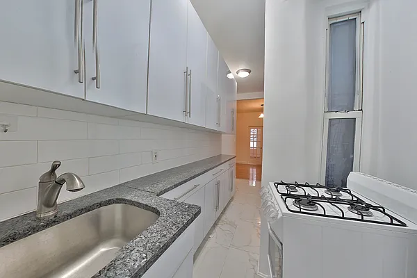 Rented by Platinum Properties | media 11