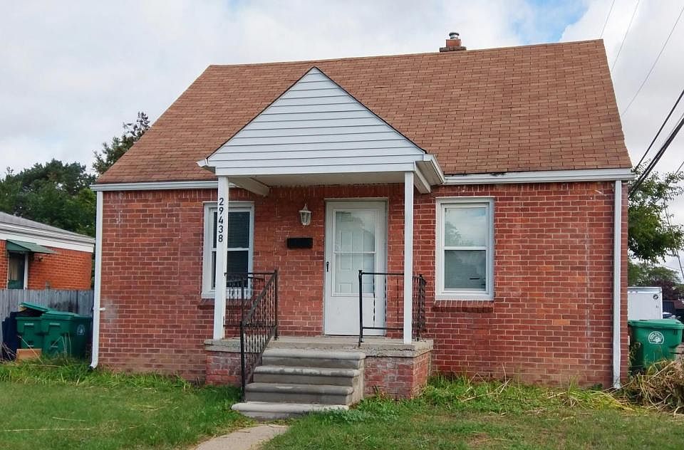 1st image of 29438 Balmoral St