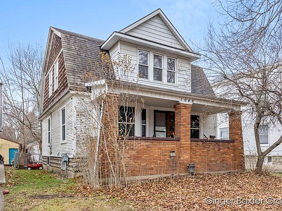 2nd image of 1049 Pine Ave NW