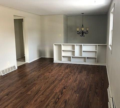 3rd image of 89 Fairdale Ave