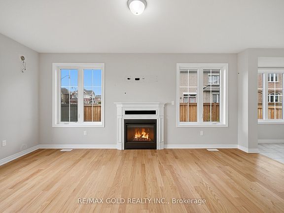 4th image of 473 E Veterans Dr