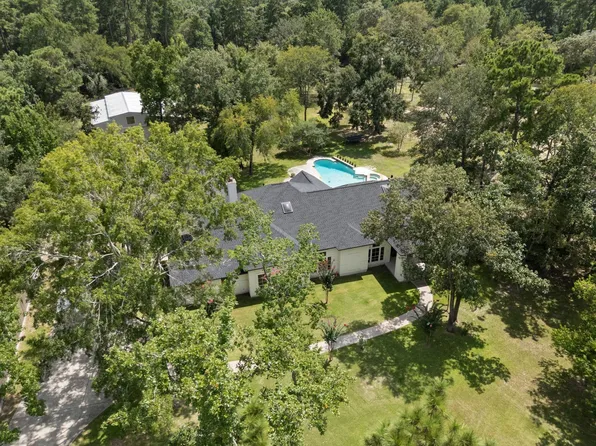 8711 Sendera Dr, Magnolia, TX 77354