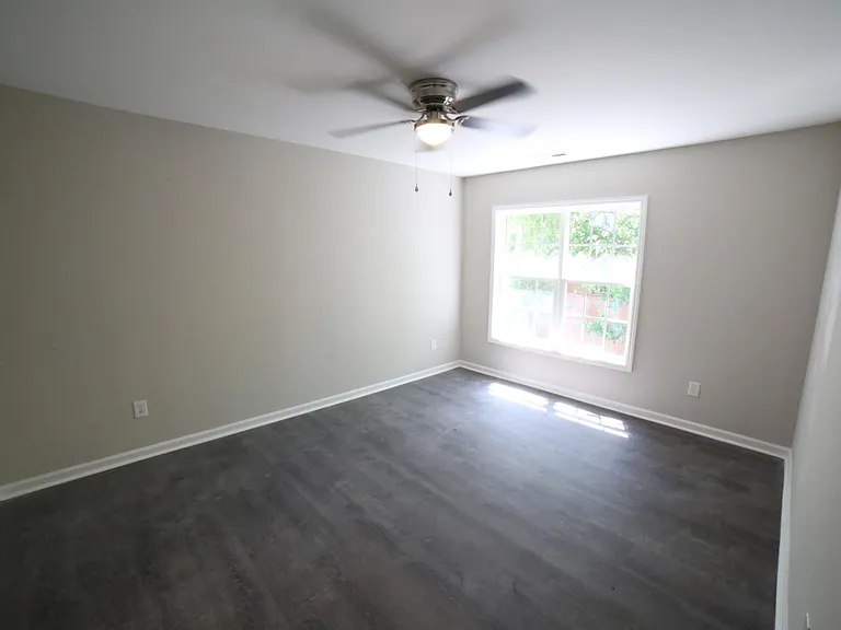 809 Lee St #B — Photo 6