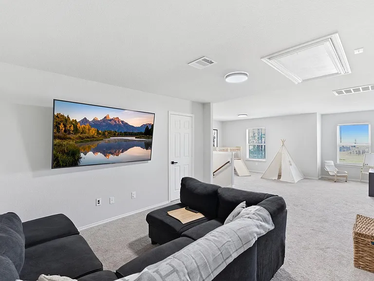 8027 Dauntless Dr — Photo 30