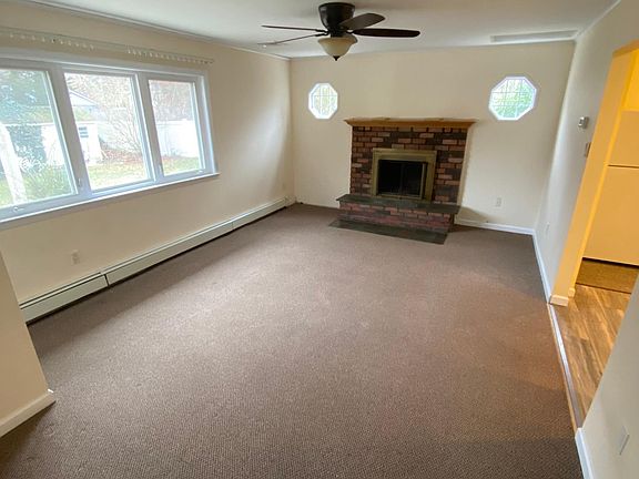 4th image of 1-4 White Birch Dr #1