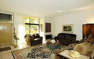 2nd image of 3089 NE 183rd Ln