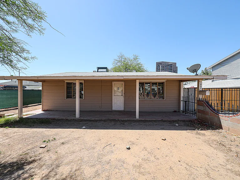1053 E Weldon Ave — Photo 39