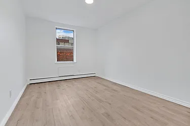 Rented by R New York