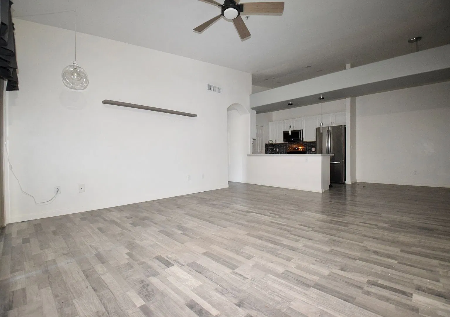 Great 2 bedroom 2 bathroom Mesa Condo — Photo 3