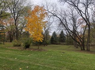 48XX Forest Hills Rd, Rockford, IL 61107