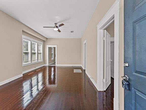 4th image of 615 2nd St N