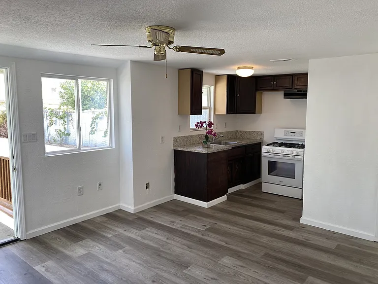 117 Spruce St #B — Photo 21