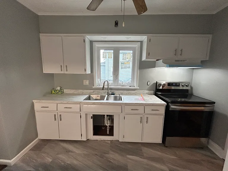 140 Winchester St — Photo 3