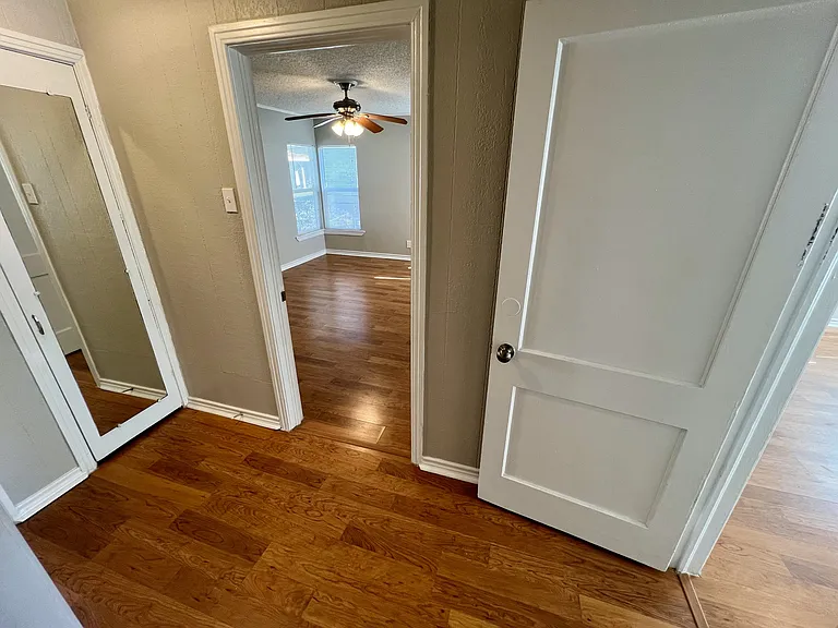3225 Knox St — Photo 14