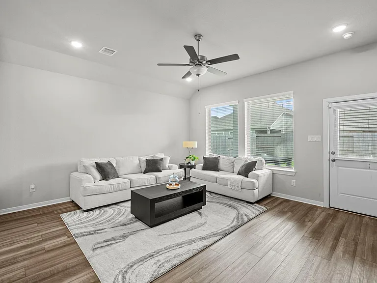 30319 Tall Fescue Dr — Photo 2
